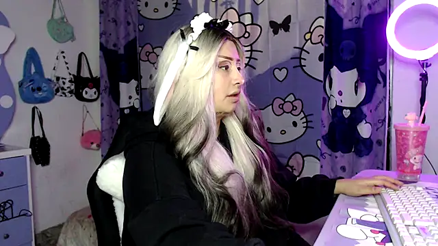 lussyevans24 online show from 11/22/25, 04:44