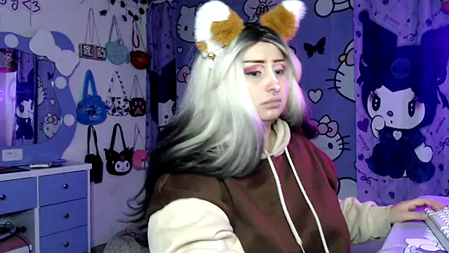 lussyevans24 online show from 12/01/25, 04:39