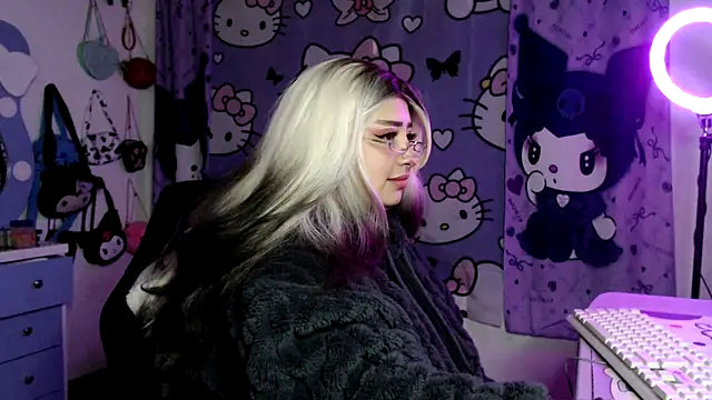 lussyevans24 online show from 03/21/26, 04:28