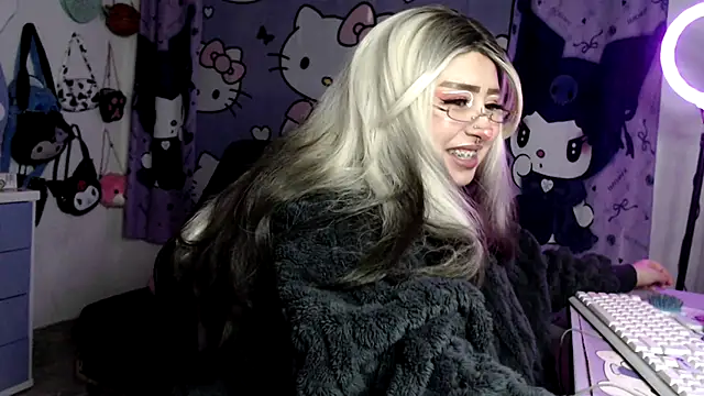 lussyevans24 online show from 04/03/26, 01:58