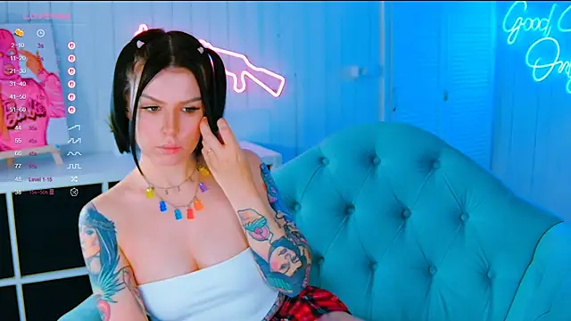 My toys pink online show from 10/22/25, 04:35