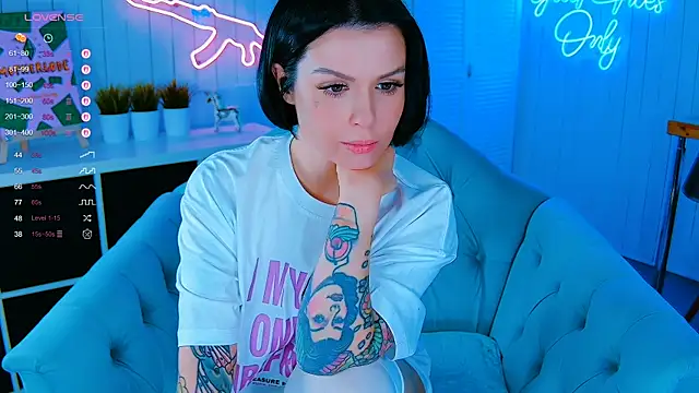 My toys pink online show from 11/21/25, 03:27