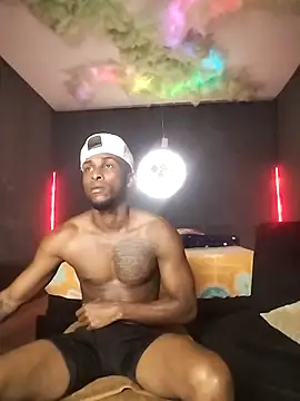 Snapshot of Ostinsanto chatting on 11/26/25, 02:56 Ostinsanto online show from 11/26/25, 02:56