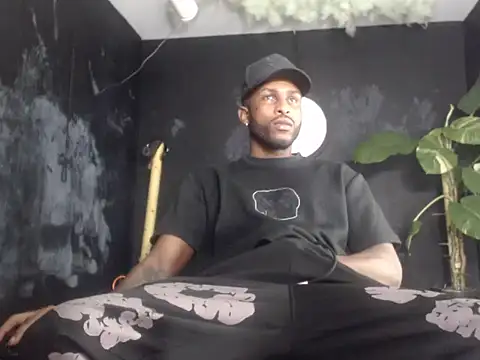 Snapshot of Ostinsanto chatting on 02/20/26, 03:58 Ostinsanto online show from 02/20/26, 03:58