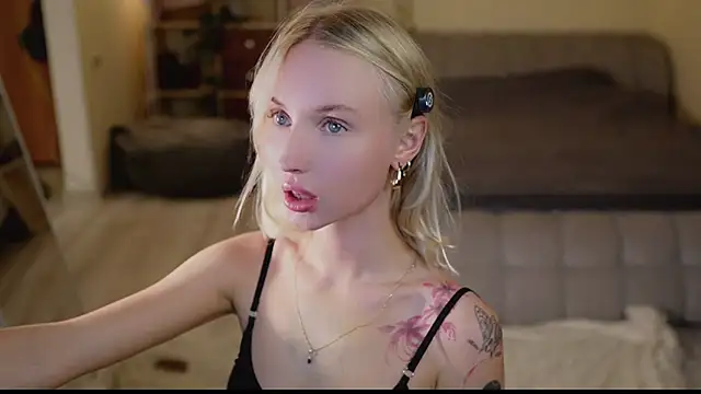 blondy room online show from 09/24/25, 05:16