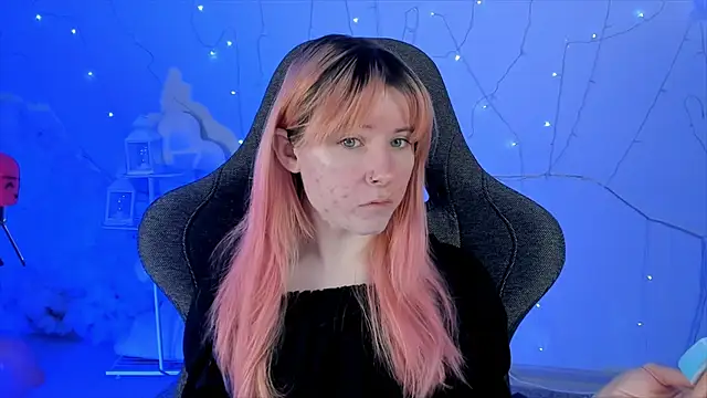 LexiWenford online show from 02/12/25, 02:45