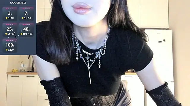 fairy di online show from 02/13/25, 09:49