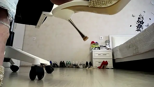 Devil Goddess online show from 02/07/25, 12:06