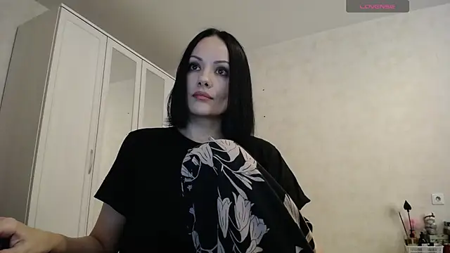 Devil Goddess online show from 12/19/25, 02:02