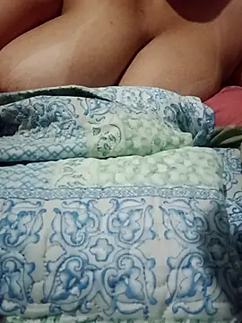 Snapshot of Mirella_Mattos chatting on 04/07/26, 01:50 Mirella Mattos online show from 04/07/26, 01:50