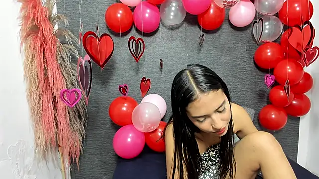 monse 02 online show from 02/15/25, 02:00