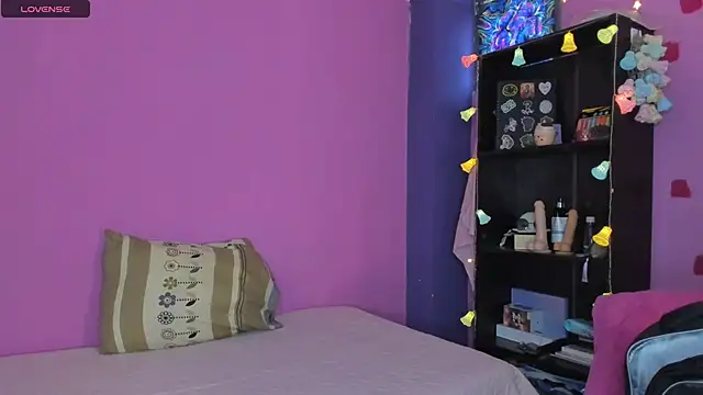 kittyzenn online show from 01/07/25, 01:46