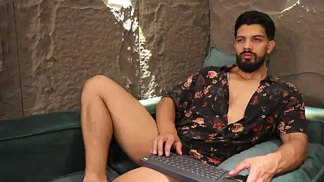 DannSaenz online show from 03/06/25, 02:08