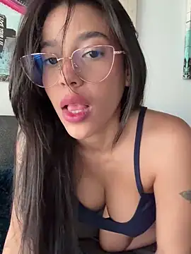 Snapshot of DanielaSaenz0 chatting on 01/05/25, 07:28 DanielaSaenz0 online show from 01/05/25, 07:28