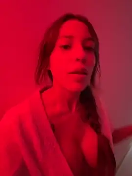 Snapshot of DanielaSaenz0 chatting on 09/20/25, 11:39 DanielaSaenz0 online show from 09/20/25, 11:39