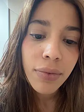 Snapshot of DanielaSaenz0 chatting on 10/02/25, 05:14 DanielaSaenz0 online show from 10/02/25, 05:14