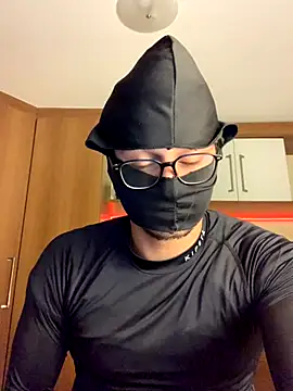 Eggsyapel online show from 10/16/25, 05:30