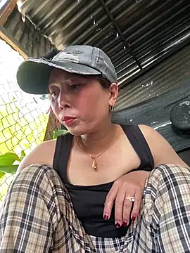 Linaannn online show from 02/25/26, 07:07