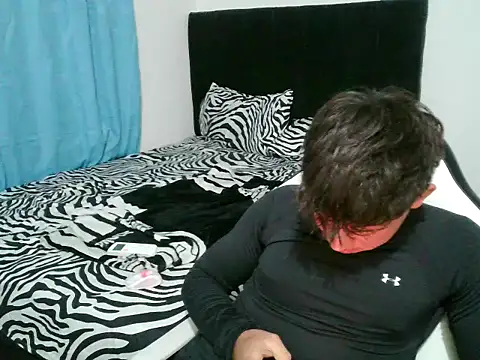 Yeremy12345 online show from 10/22/25, 06:24