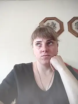CoddessCrystal online show from 05/17/26, 03:19