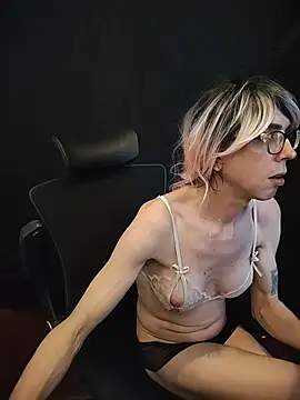 april show her online show from 01/15/26, 03:16