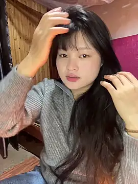 Snapshot of Anges893 chatting on 12/11/24, 02:41 Anges893 online show from 12/11/24, 02:41