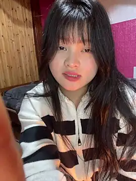 Snapshot of Anges893 chatting on 12/12/24, 04:37 Anges893 online show from 12/12/24, 04:37