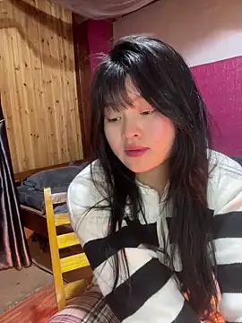 Snapshot of Anges893 chatting on 12/12/24, 07:41 Anges893 online show from 12/12/24, 07:41