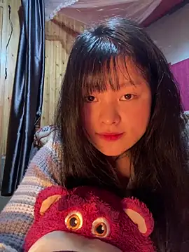 Snapshot of Anges893 chatting on 12/15/24, 02:41 Anges893 online show from 12/15/24, 02:41