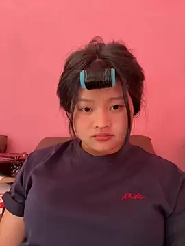 Snapshot of Anges893 chatting on 10/05/25, 02:21 Anges893 online show from 10/05/25, 02:21