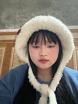 Snapshot of Anges893 chatting on 11/13/25, 03:27 Anges893 online show from 11/13/25, 03:27