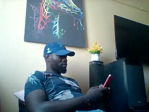 Snapshot of ClinDi chatting on 02/13/26, 12:01 ClinDi online show from 02/13/26, 12:01