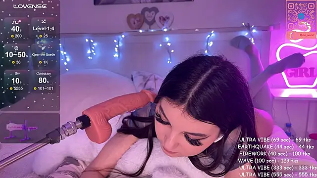 Veronica leal online show from 12/09/24, 03:33