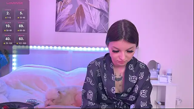 Veronica leal online show from 10/27/25, 09:57