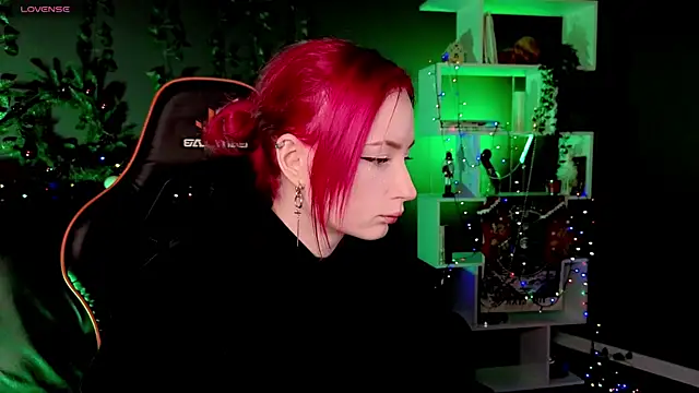  HelenCarter online show from 12/25/24, 08:50