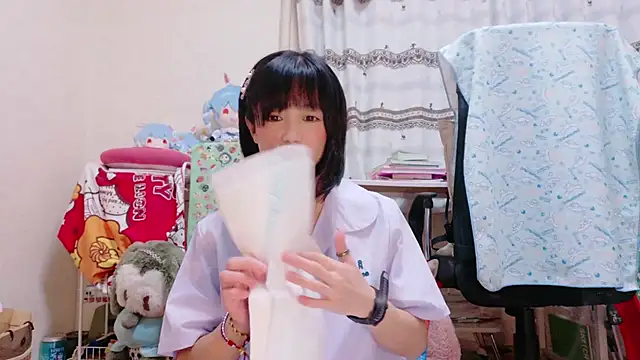 renapiyon8182 online show from 12/14/24, 07:57