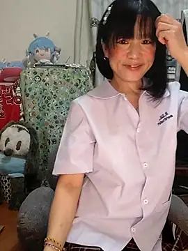 renapiyon8182 online show from 02/22/25, 07:36