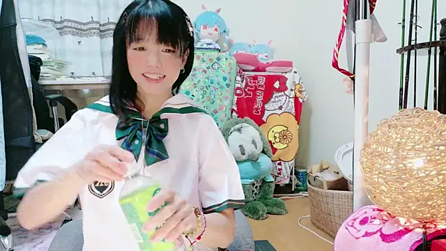 renapiyon8182 online show from 02/24/25, 07:30