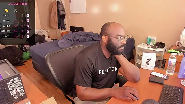 MrChuckDailyXXX online show from 03/21/25, 01:12