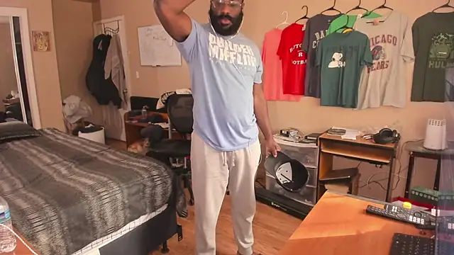 MrChuckDailyXXX online show from 10/19/25, 02:07