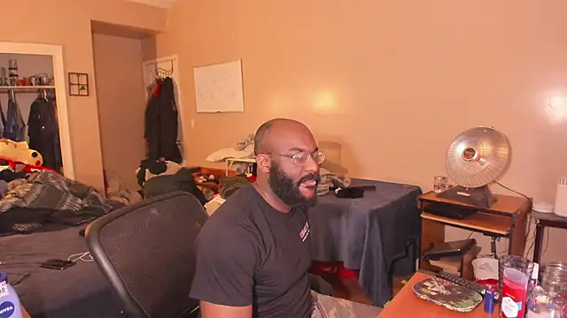 MrChuckDailyXXX online show from 03/01/26, 05:53