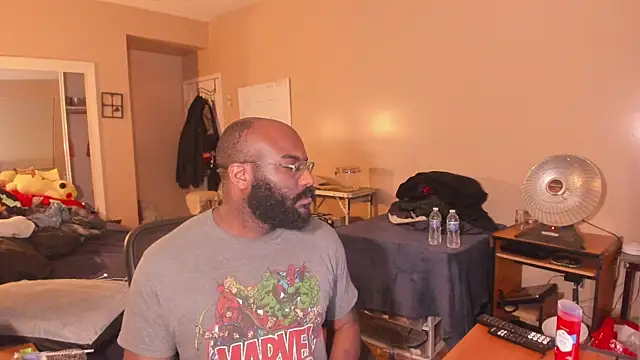 MrChuckDailyXXX online show from 04/16/26, 03:18