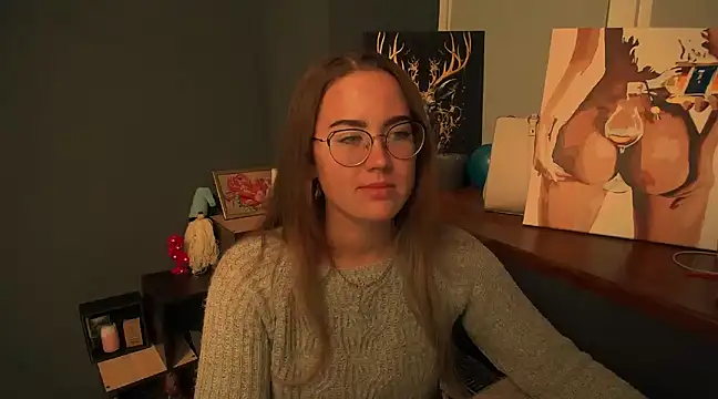 Snapshot of luxie_milady chatting on 12/17/24, 03:49 luxie milady online show from 12/17/24, 03:49