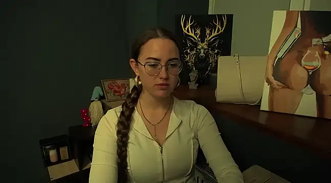 Snapshot of luxie_milady chatting on 01/03/25, 01:36 luxie milady online show from 01/03/25, 01:36