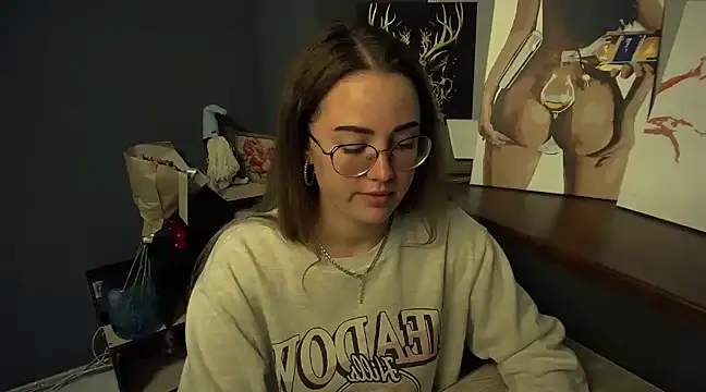 Snapshot of luxie_milady chatting on 02/11/25, 04:46 luxie milady online show from 02/11/25, 04:46