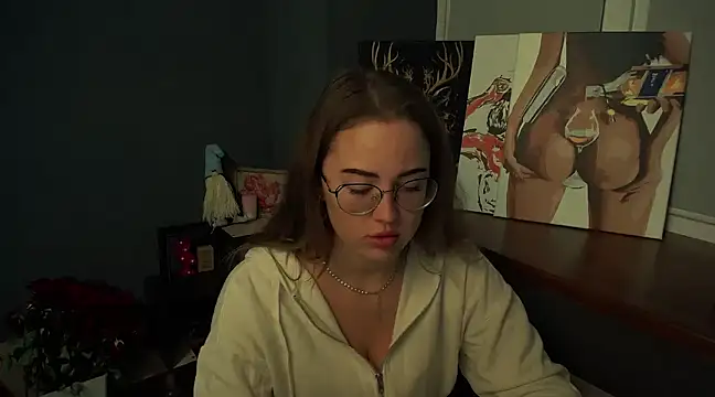 Snapshot of luxie_milady chatting on 02/23/25, 01:32 luxie milady online show from 02/23/25, 01:32