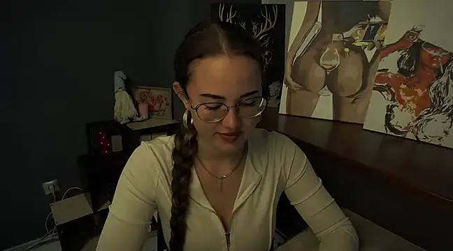 Snapshot of luxie_milady chatting on 03/11/25, 02:51 luxie milady online show from 03/11/25, 02:51