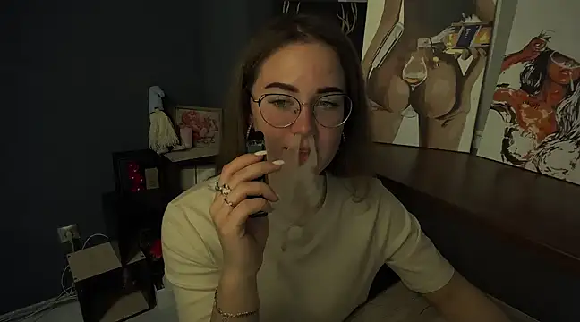 Snapshot of luxie_milady chatting on 03/12/25, 02:12 luxie milady online show from 03/12/25, 02:12