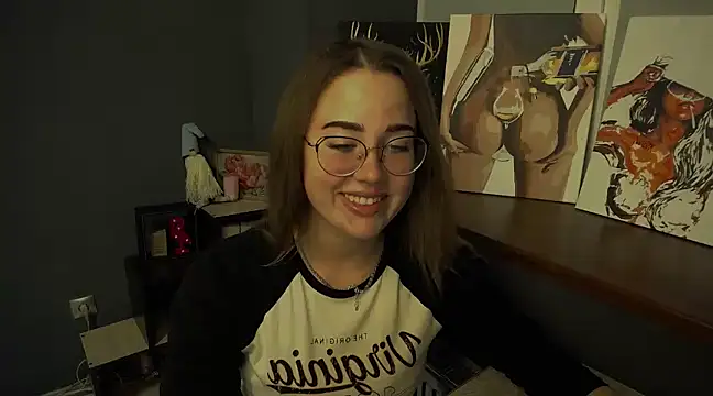 Snapshot of luxie_milady chatting on 03/13/25, 01:50 luxie milady online show from 03/13/25, 01:50