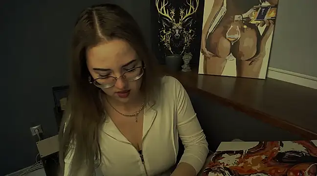 Snapshot of luxie_milady chatting on 03/21/25, 01:12 luxie milady online show from 03/21/25, 01:12